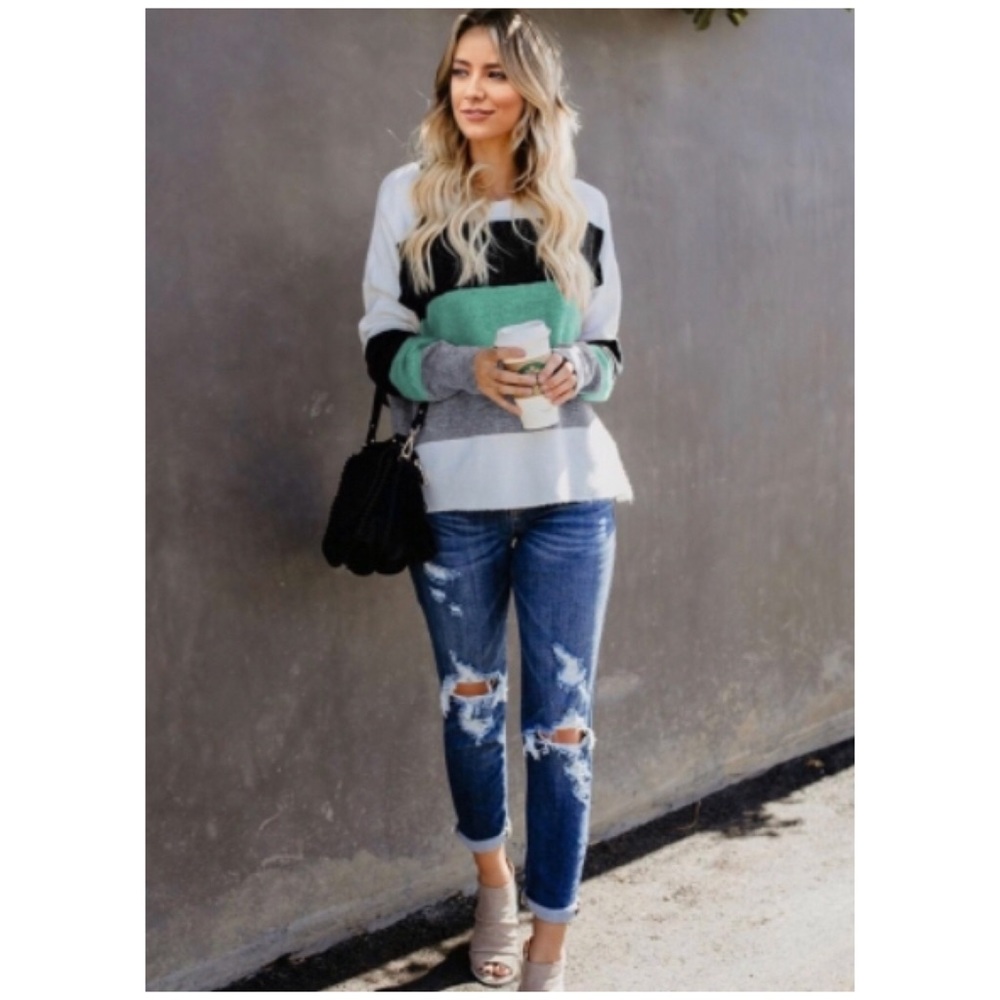 🖤💚1 LEFT: SMALL✨Green & Gray Color Block Sweater - Picture 4 of 6